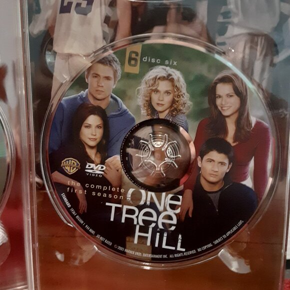 One Tree Hill – Season 1 – (DVD) - Picture 10 of 11